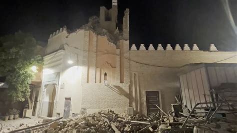 Buscan sobrevivientes tras catastrófico terremoto que dejó miles de muertos en Marruecos